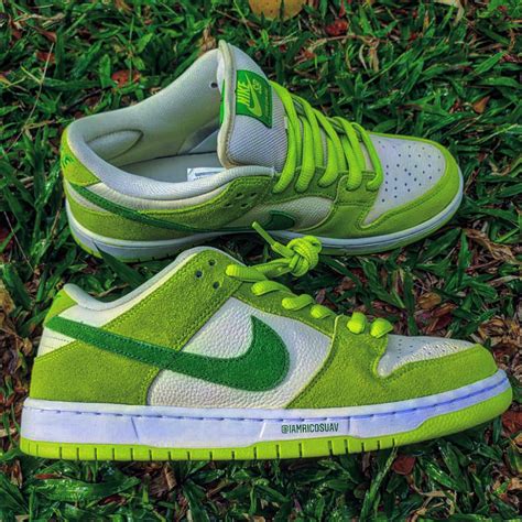 nike dunk low green apple